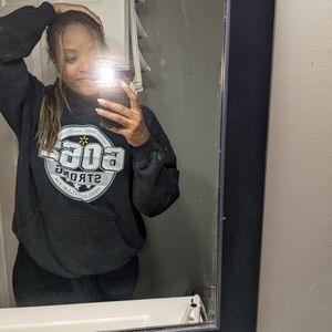 Black thick sweatshirt